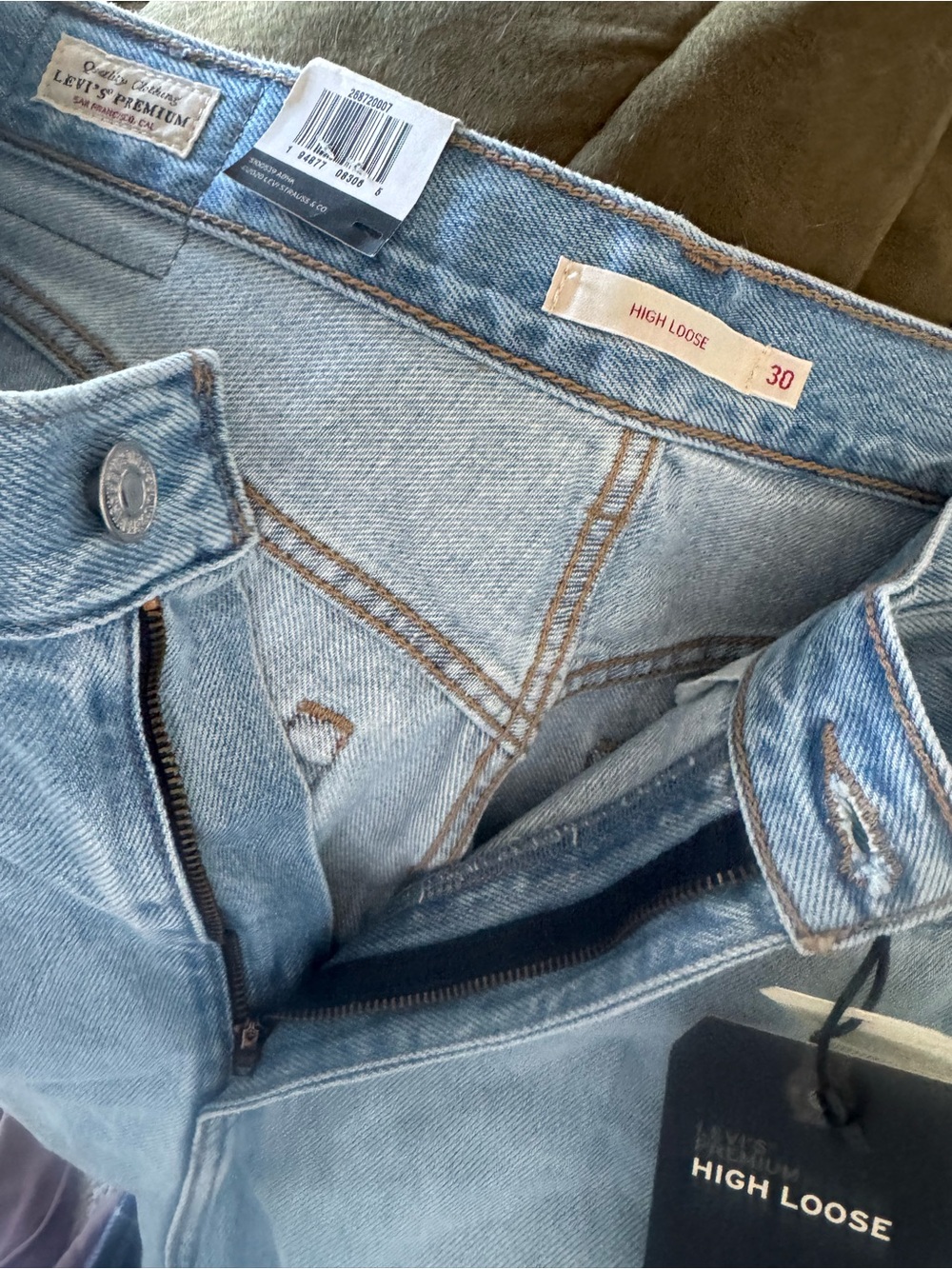 Levi's Light Blue Women's Jeans- high loose - Picture 2 of 3